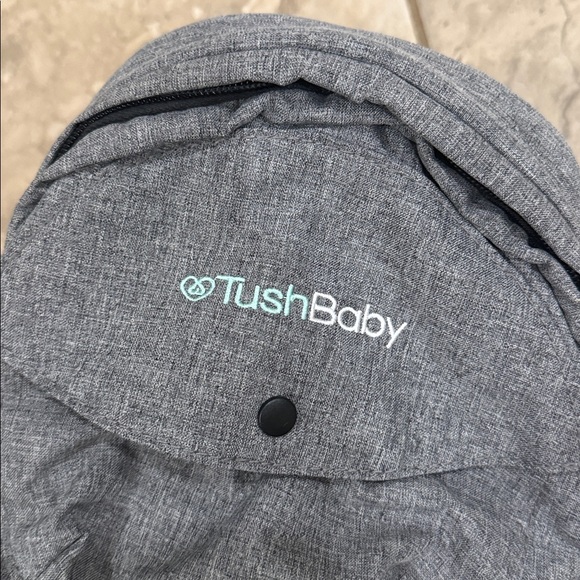 Tushbaby hip seat baby in grey polyester - Picture 12 of 12